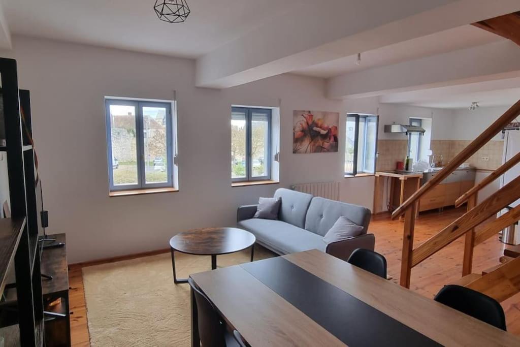 Cosy Triplex 3 Chambres Pont-de-lʼArche Kültér fotó